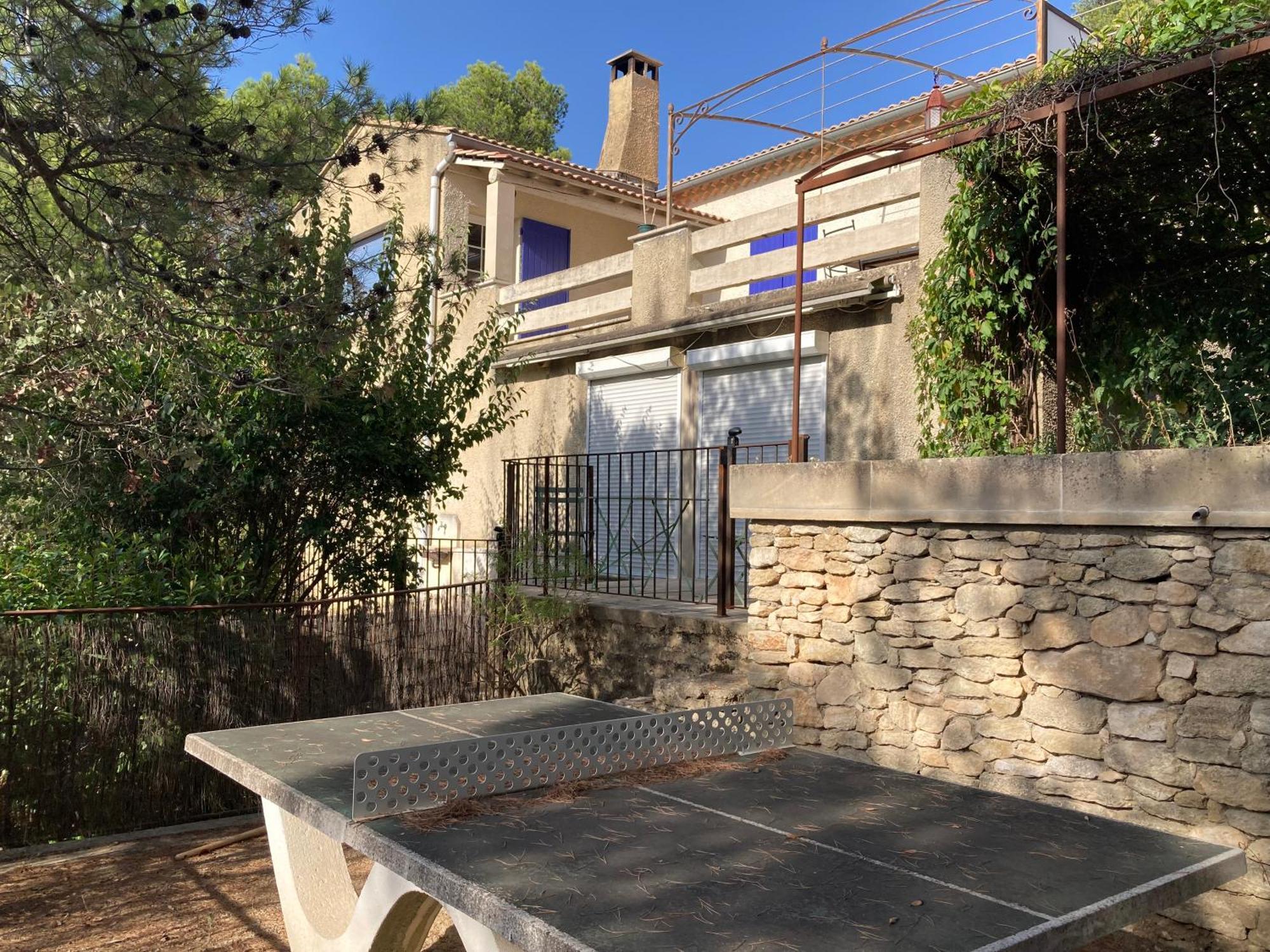 Le Gite Sous Les Pins Les Taillades Exterior photo